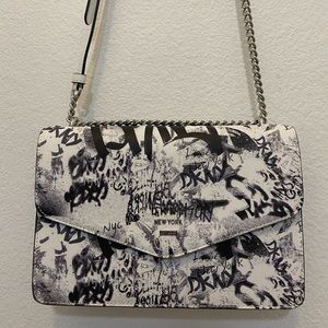 DKNY GRAFFITI SHOULDER PURSE.